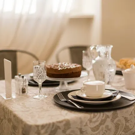 Casa Brenna Tosatto Art Experience 4* レンノ
